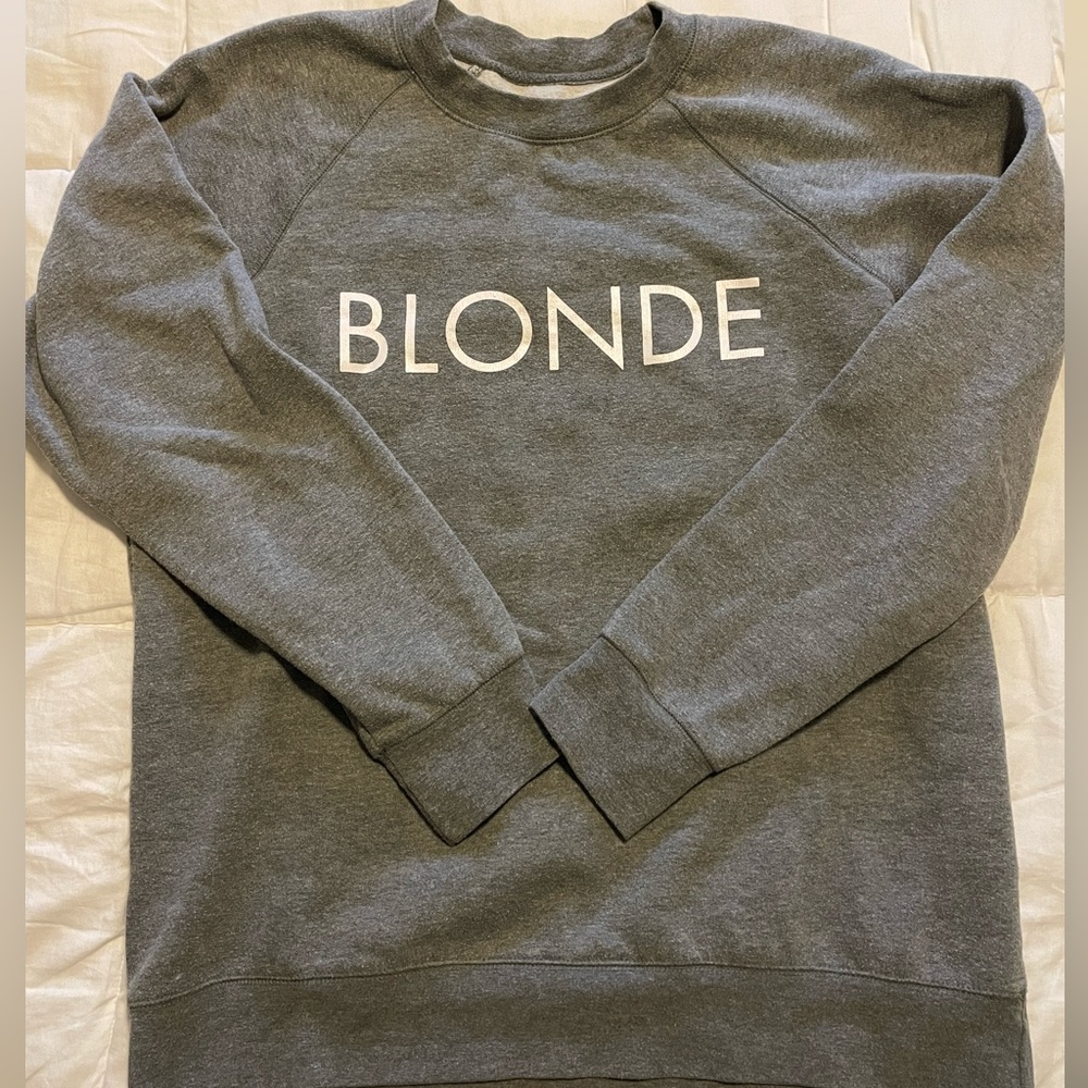 BLONDE CREW NECK